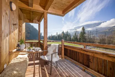Ein allgemeiner Bergblick oder ein Berglick von der Ferienwohnung aus