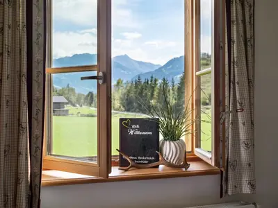 Ein allgemeiner Bergblick oder ein Berglick von der Ferienwohnung aus