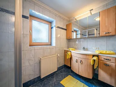 Ein Badezimmer in der Unterkunft Haus Christine