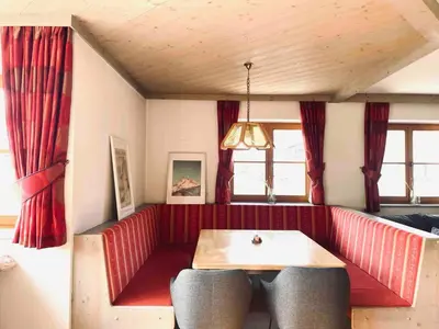 Ein Sitzbereich in der Unterkunft Apartment Gisela