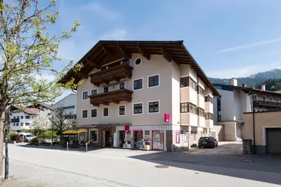 Ein allgemeiner Bergblick oder ein Berglick von der Ferienwohnung aus