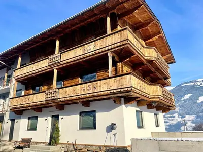 Ein allgemeiner Bergblick oder ein Berglick von der Ferienwohnung aus
