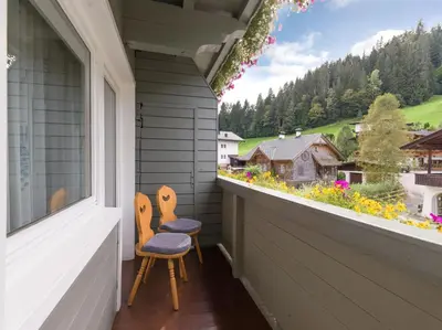Ein allgemeiner Bergblick oder ein Berglick von der Ferienwohnung aus