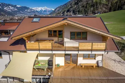 Ein allgemeiner Bergblick oder ein Berglick von der Ferienwohnung aus