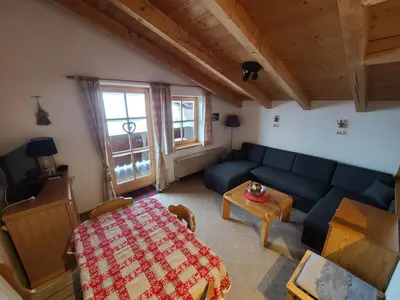 Ein Sitzbereich in der Unterkunft Zillertal-Arena 42m2 (2-6 persons: 2adults +4kids)