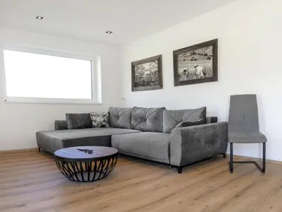 Ein Sitzbereich in der Unterkunft Apartment Alpine Residence Auszeit-1 by Interhome