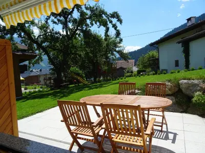 Ein allgemeiner Bergblick oder ein Berglick von der Ferienwohnung aus