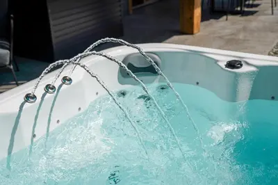 Der Swimmingpool an oder in der Nähe von Chalet WildRuh