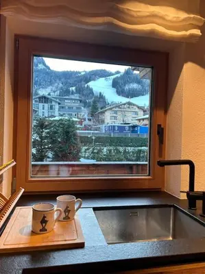 Ein allgemeiner Bergblick oder ein Berglick von der Ferienwohnung aus