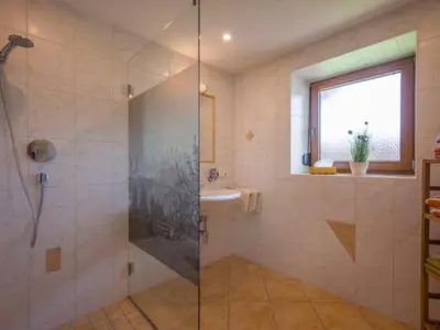 Ein Badezimmer in der Unterkunft Gästehaus Schwaiger - Lendgasse