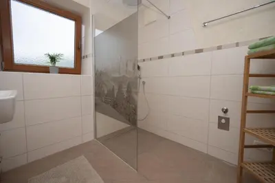 Ein Badezimmer in der Unterkunft Gästehaus Schwaiger - Lendgasse