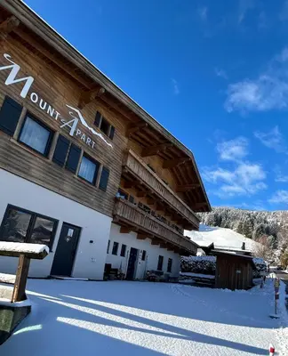 Ein allgemeiner Bergblick oder ein Berglick von der Ferienwohnung aus
