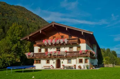 Ein allgemeiner Bergblick oder ein Berglick von der Ferienwohnung aus