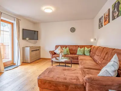 Ein Sitzbereich in der Unterkunft Kraftplatz am Litzlhof Large