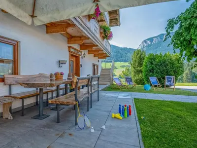 Ein allgemeiner Bergblick oder ein Berglick von der Ferienwohnung aus