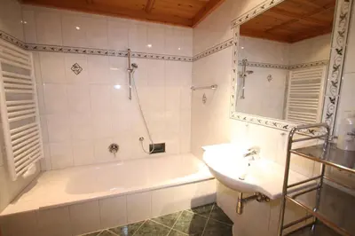Ein Badezimmer in der Unterkunft Ferienwohnung Königsleiten 37 - Top 1