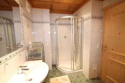 Ein Badezimmer in der Unterkunft Ferienwohnung Königsleiten 37 - Top 1