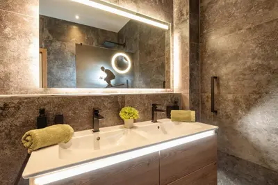 Ein Badezimmer in der Unterkunft Penthouse Bergseetraum mit 102 qm Dachterrasse