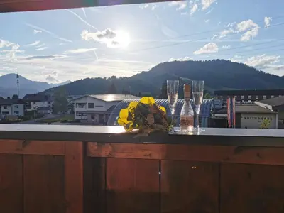 Ein allgemeiner Bergblick oder ein Berglick von der Ferienwohnung aus