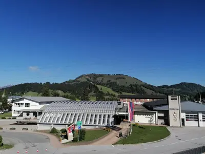 Ein allgemeiner Bergblick oder ein Berglick von der Ferienwohnung aus