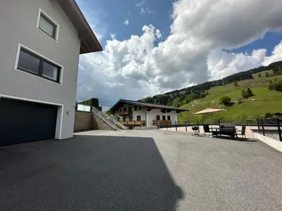 Ein allgemeiner Bergblick oder ein Berglick von der Ferienwohnung aus