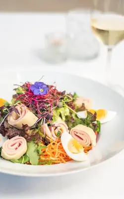Essen im Hotel oder in der Nähe