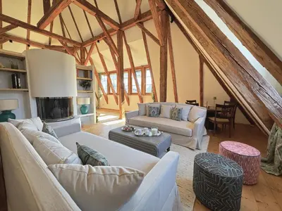 Ein Sitzbereich in der Unterkunft TURM KAPS Luxury home direkt am Golfplatz by Belle Stay