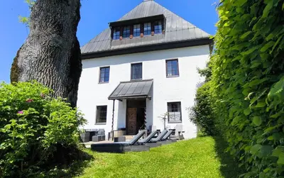 Ein Garten an der Unterkunft TURM KAPS Luxury home direkt am Golfplatz by Belle Stay