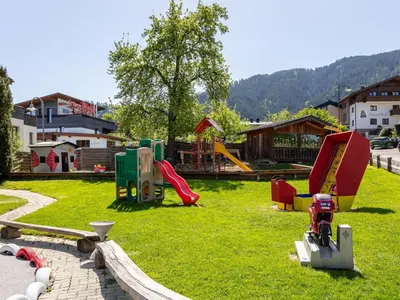 Ein Kinderspielbereich in der Unterkunft Seppen Top 3