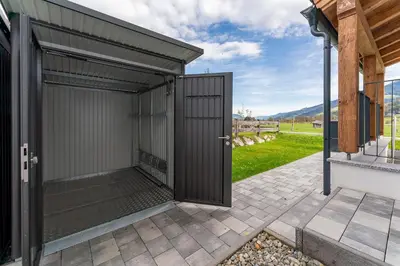Ein allgemeiner Bergblick oder ein Berglick von des Chalets aus