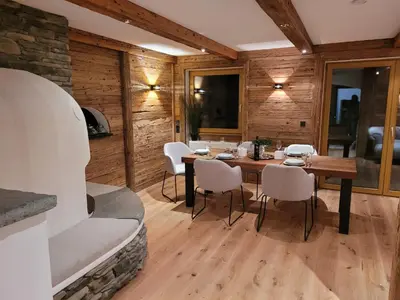 Ein Sitzbereich in der Unterkunft Alpine Lodge Brixen