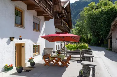 Ein allgemeiner Bergblick oder ein Berglick von der Ferienwohnung aus