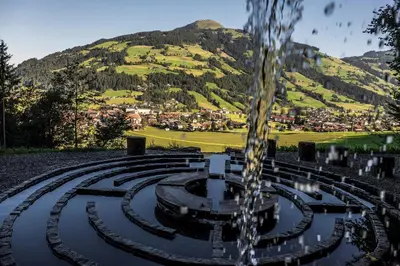 Ein allgemeiner Bergblick oder ein Berglick von der Ferienwohnung aus