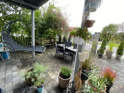 Ein Garten an der Unterkunft Kapellenblick! geräumiges Apartment