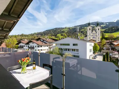 Ein allgemeiner Bergblick oder ein Berglick von der Ferienwohnung aus