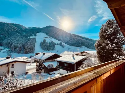 Ein allgemeiner Bergblick oder ein Berglick von der Ferienwohnung aus