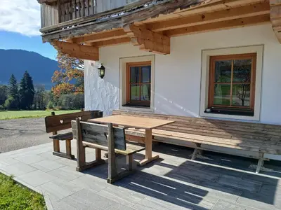 Ein allgemeiner Bergblick oder ein Berglick von der Ferienwohnung aus