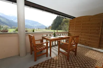 Ein allgemeiner Bergblick oder ein Berglick von der Ferienwohnung aus