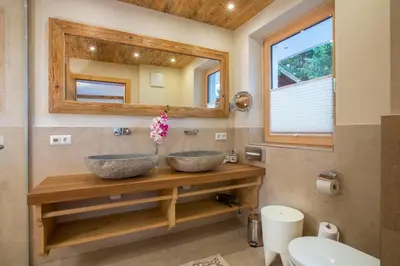 Ein Badezimmer in der Unterkunft Chalet Königsleiten 117 A