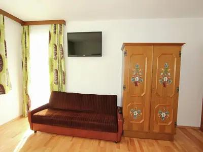 TV/Unterhaltungsangebot in der Unterkunft Cozy Apartment in Aschau im Zillertal near Ski Lift