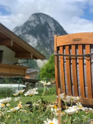 Ein allgemeiner Bergblick oder ein Berglick von der Ferienwohnung aus
