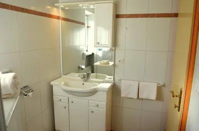Ein Badezimmer in der Unterkunft Adelsbergers Bergland