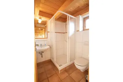 Ein Badezimmer in der Unterkunft Almhäuser Filzsteinalpe Almhaus 205