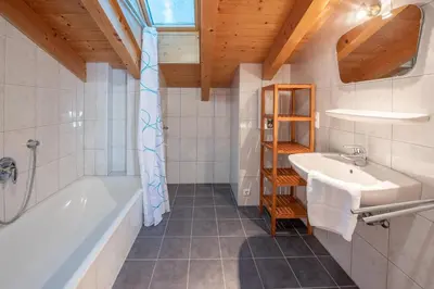 Ein Badezimmer in der Unterkunft Haus 131 Top 3