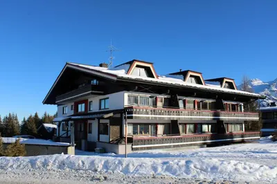 Das Gebäude in dem sich die Ferienwohnung befindet