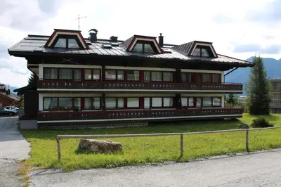 Das Gebäude in dem sich die Ferienwohnung befindet