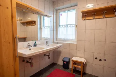 Ein Badezimmer in der Unterkunft Haus 130 Top 2