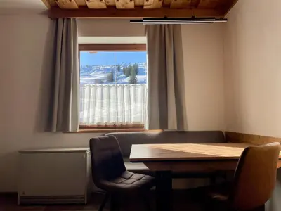 Ein Sitzbereich in der Unterkunft Haus Hölzlbauer Top 1