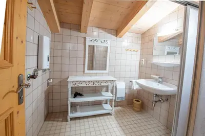 Ein Badezimmer in der Unterkunft Haus Plattenkogel Top 11
