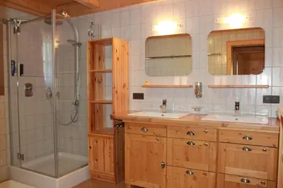 Ein Badezimmer in der Unterkunft Schwabenhütte Top 1